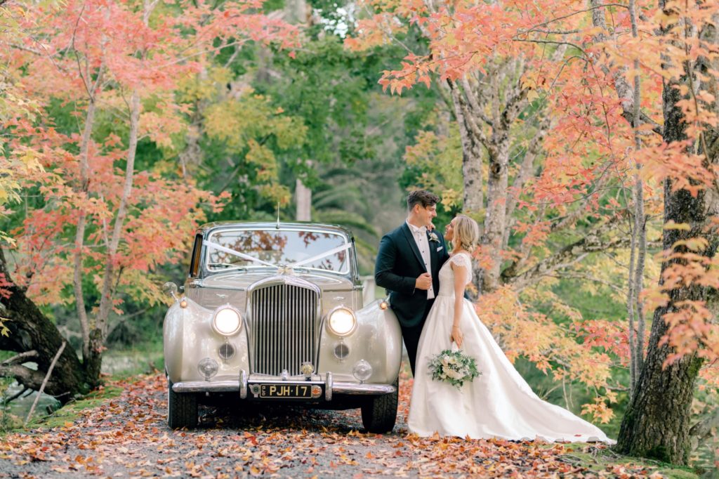 Classic Wedding Cars | airport | 42 Baywater Dr, Twin Waters QLD 4564, Australia | 0422382217 OR +61 422 382 217