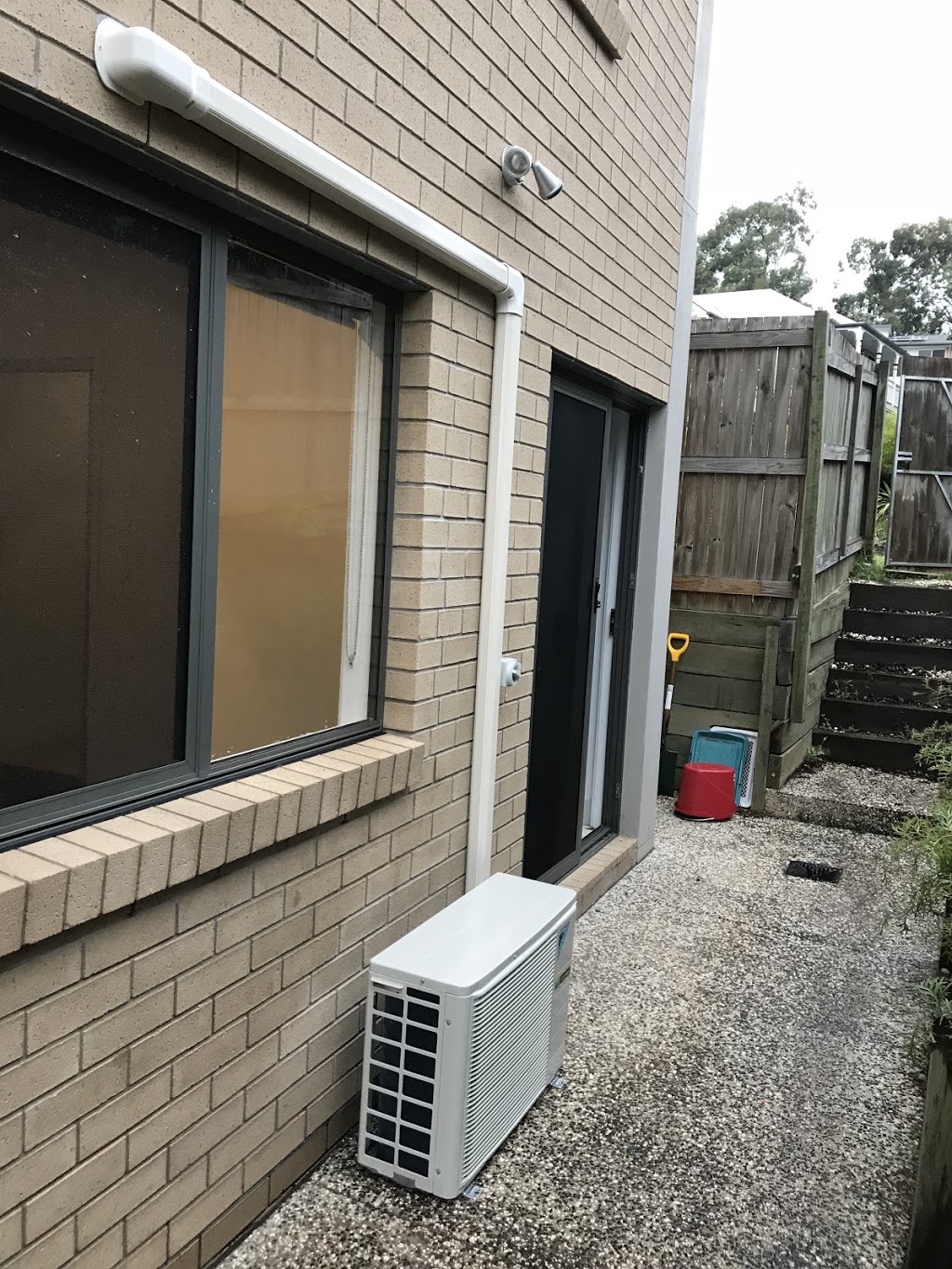 Russell Air Brisbane - Air Conditoning & Electrical | 9/349 Macdonnell Rd, Clontarf QLD 4019, Australia | Phone: 1300 787 724