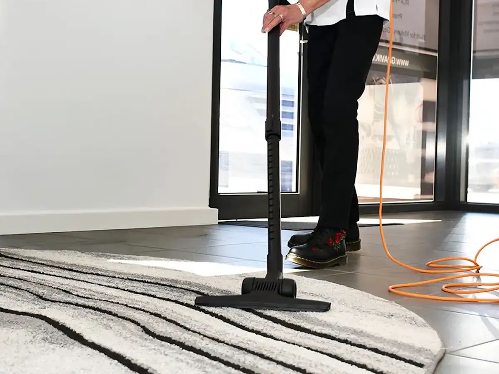 Townsend Cleaning | 10 kadak Pl, Breakwater VIC 3219, Australia | Phone: 0409 236 368