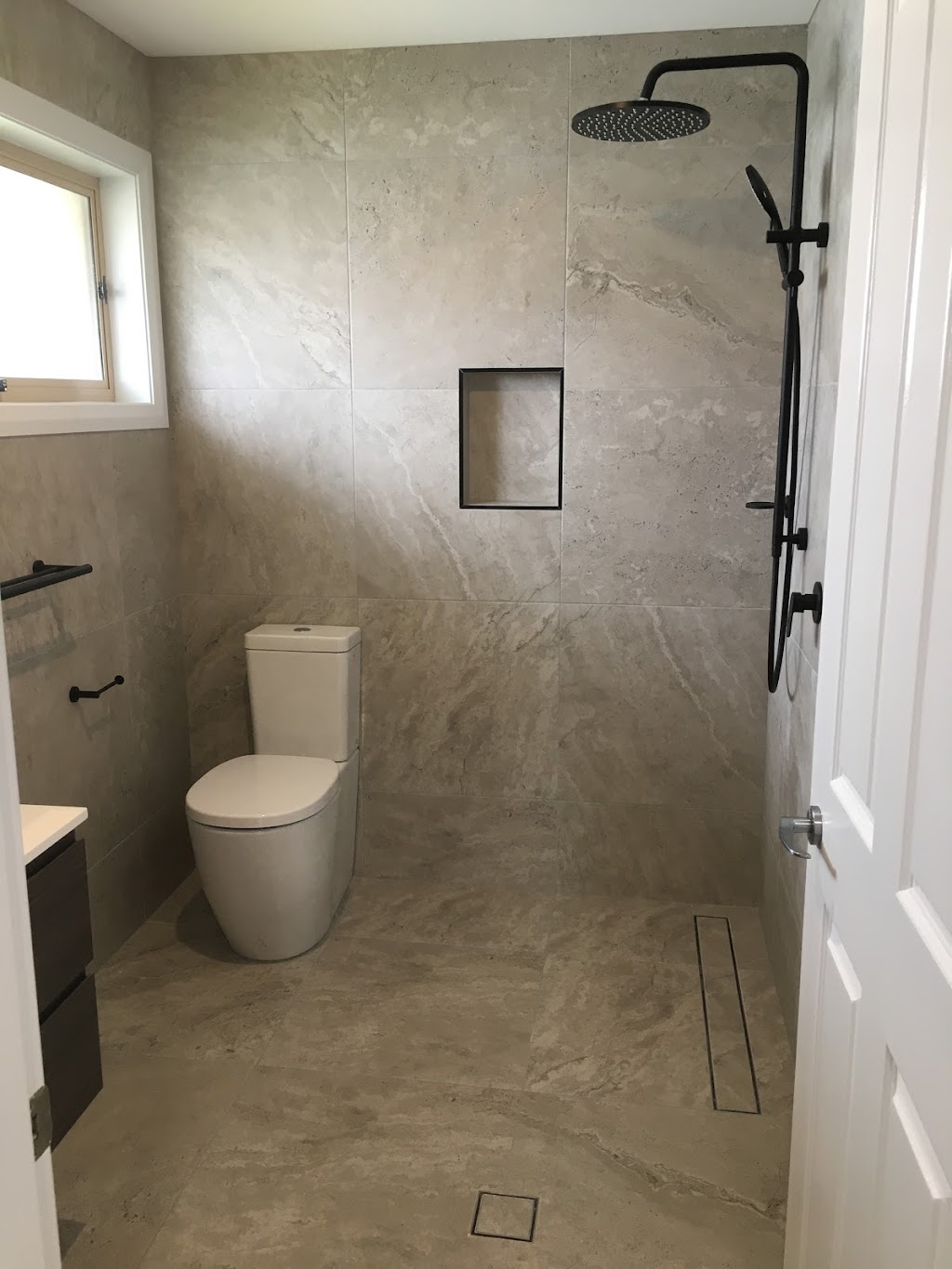 Mitch Amato Tiling | general contractor | 34 Kentia Dr, Forster NSW 2428, Australia | 0432806175 OR +61 432 806 175