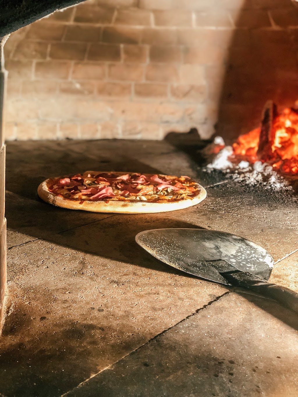 Gatto Rosso - Pizza & Italian Cuisine Takeaway | meal takeaway | Shop 2/38 Bluff Rd, Black Rock VIC 3193, Australia | 0395109955 OR +61 3 9510 9955