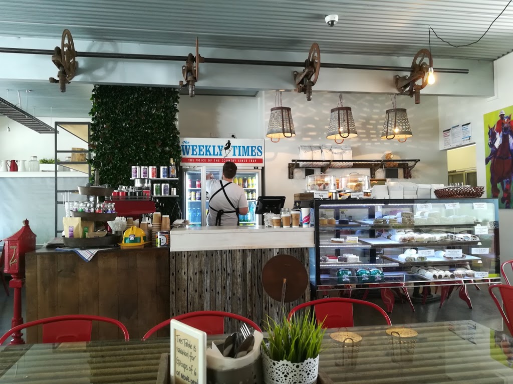 Front Paddock Cafe | restaurant | 24 Main St, Derrinallum VIC 3325, Australia | 0355976880 OR +61 3 5597 6880