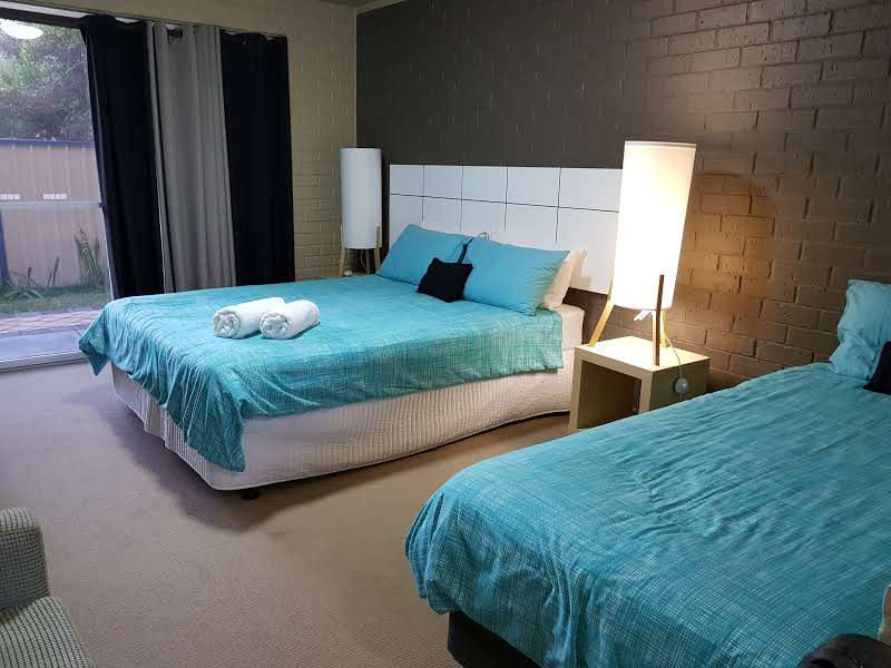 Lancelin Beach Hotel | 1 North St, Lancelin WA 6044, Australia | Phone: (08) 9655 1005