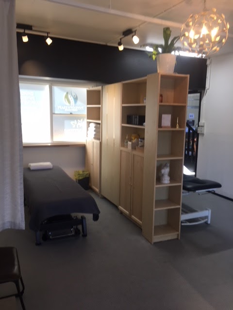 Physio Sports Clinic | physiotherapist | 9/34 Avoca Dr, Kincumber NSW 2251, Australia | 0243393443 OR +61 2 4339 3443