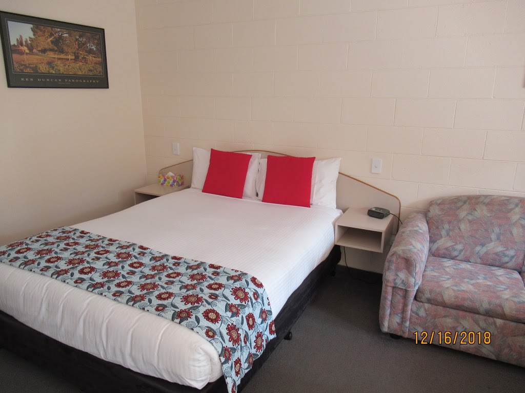 Moruya Motel | park | 2474 Princes Hwy, Moruya NSW 2537, Australia | 0244742511 OR +61 2 4474 2511