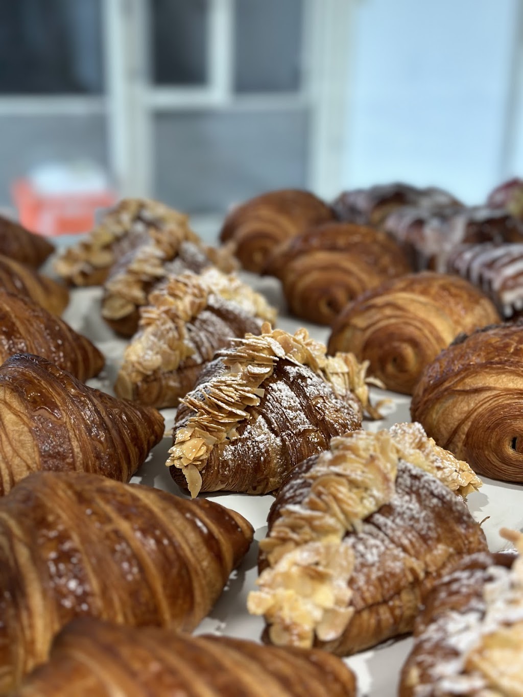 Charlie Bakery Groevdale | 3/122 Burdoo Dr, Grovedale VIC 3216, Australia | Phone: 0432 313 544