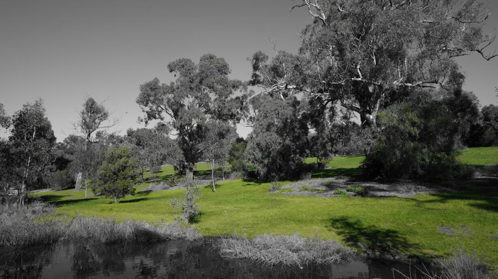Binnak Park | park | Binnak Dr, Watsonia North VIC 3087, Australia | 0394904222 OR +61 3 9490 4222