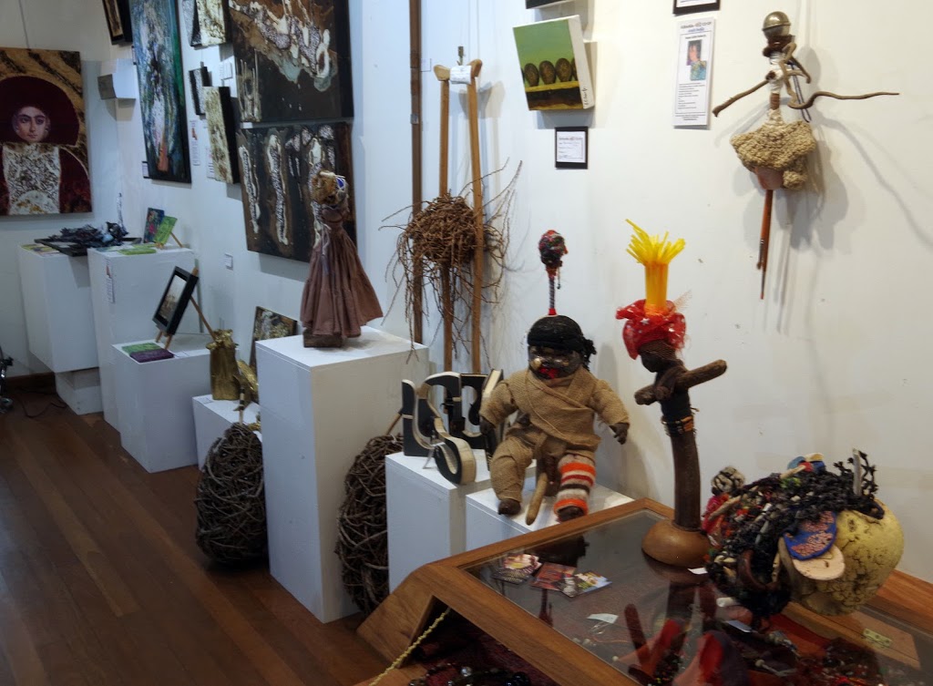 Kuranda Arts Co-op Gallery | art gallery | 4/20 Coondoo St, Kuranda QLD 4881, Australia | 0740939026 OR +61 7 4093 9026
