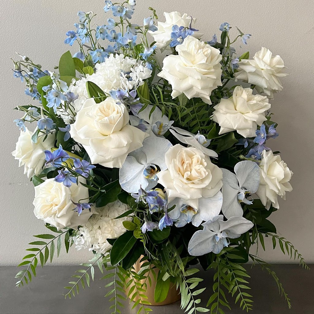Flower & Co Boutique | Polding St, Smithfield NSW 2164, Australia | Phone: (02) 8730 8402