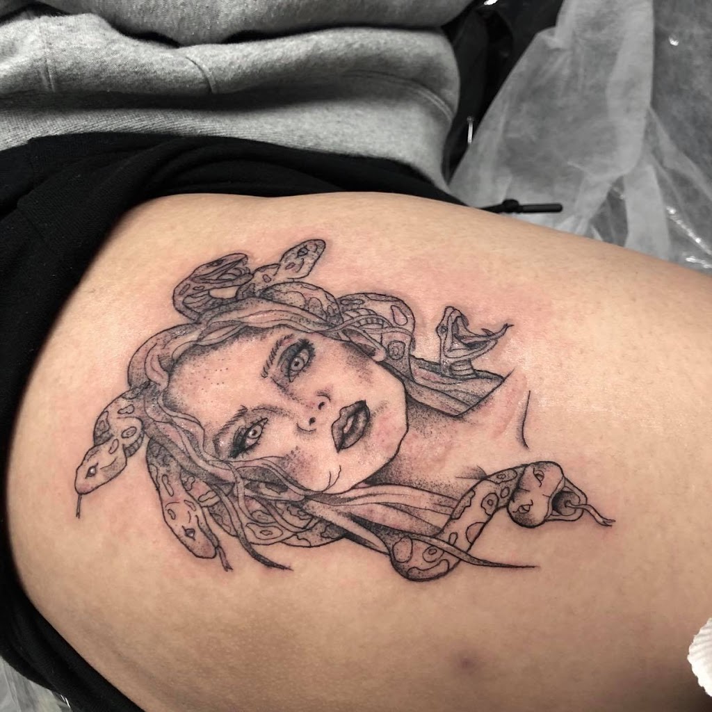 AinsleyxTattoos | 77 High St, Berwick VIC 3806, Australia | Phone: 0423 096 528