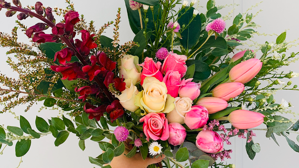 LS FLOWER DESIGN | florist | 157 Ryedale Rd, Denistone NSW 2114, Australia | 0424593979 OR +61 424 593 979