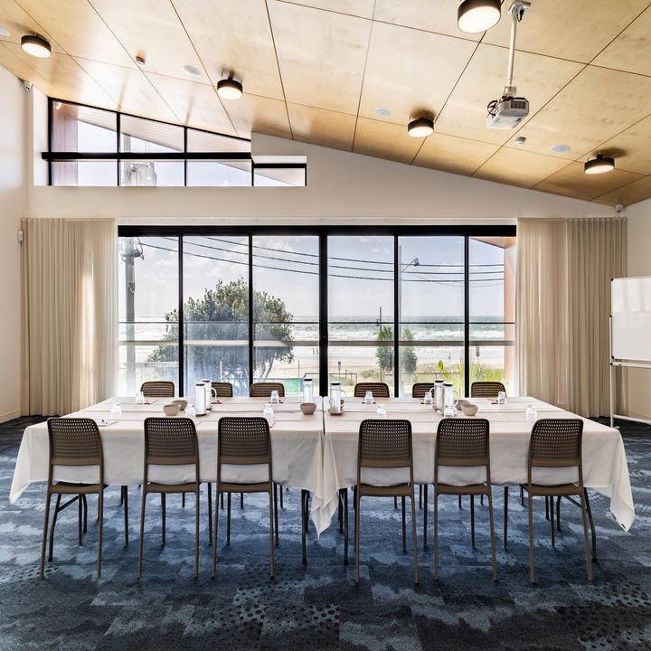 VIKA Events | 766 Pacific Parade, Currumbin QLD 4223, Australia | Phone: (07) 5534 2932