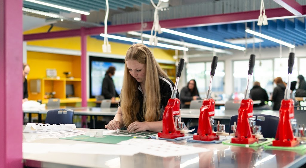 CathWest Innovation College - Loyola Campus | 91 N Parade, Mount Druitt NSW 2770, Australia | Phone: (02) 8886 9500