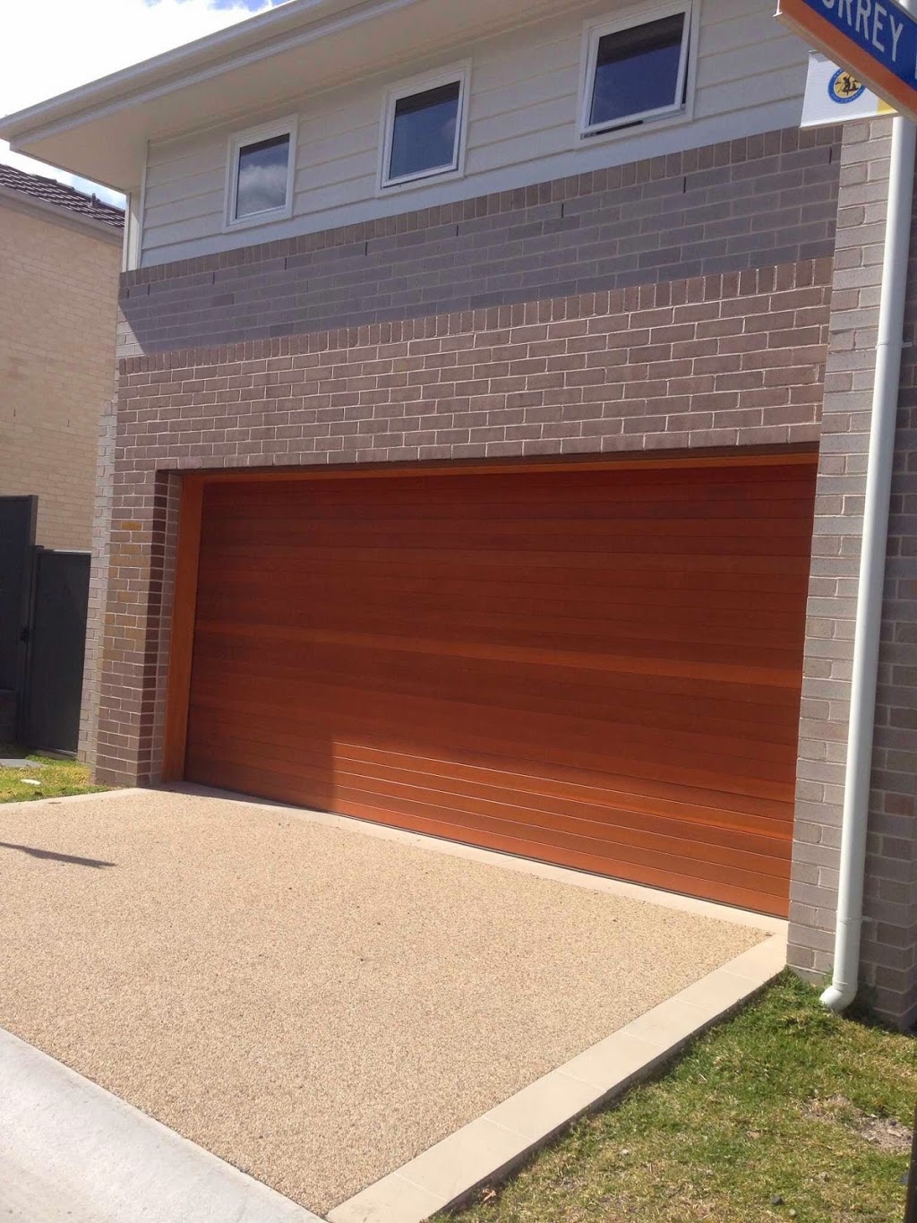 Delta Garage Doors | 13 Tarlington Pl, Smithfield NSW 2164, Australia | Phone: (02) 9729 2411