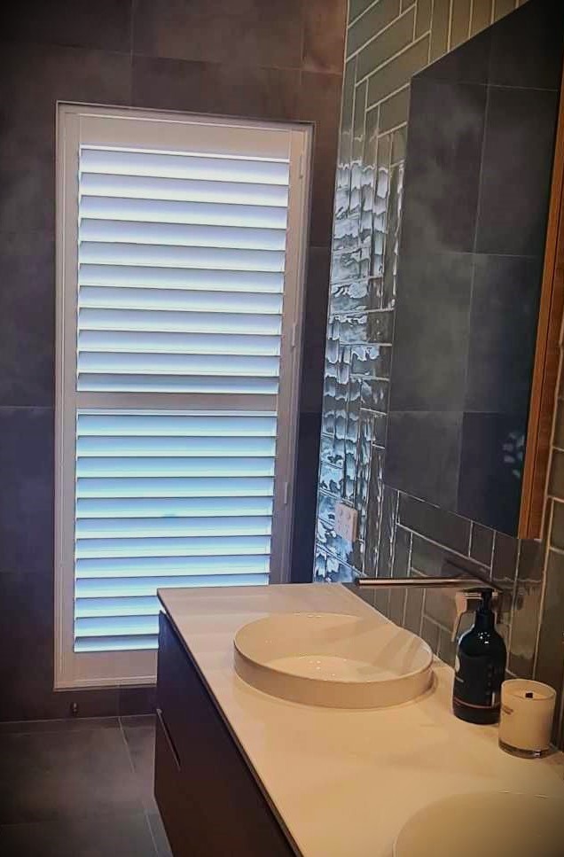 Hillview Shutters | 64 Collaroy Parade, Louth Park NSW 2320, Australia | Phone: 0422 473 015