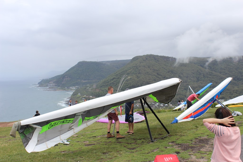 Hang gliding with HangglideOz | university | Bald Hill Reserve, Stanwell Tops NSW 2508, Australia | 0417939200 OR +61 417 939 200