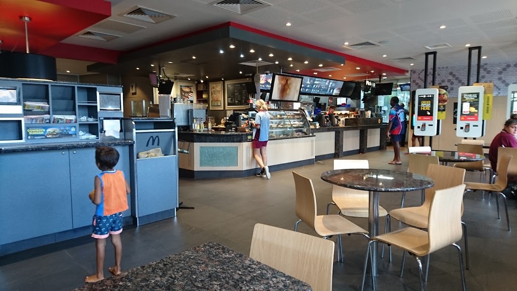 McDonalds Cairns | cafe | Bruce Hwy, Cairns City QLD 4870, Australia | 0740331311 OR +61 7 4033 1311