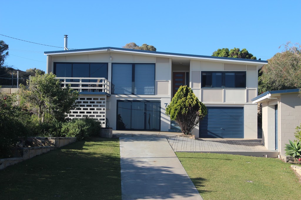 Sunset Coast beach Houses | real estate agency | 7 Brandis St, Guilderton WA 6041, Australia | 0408934379 OR +61 408 934 379
