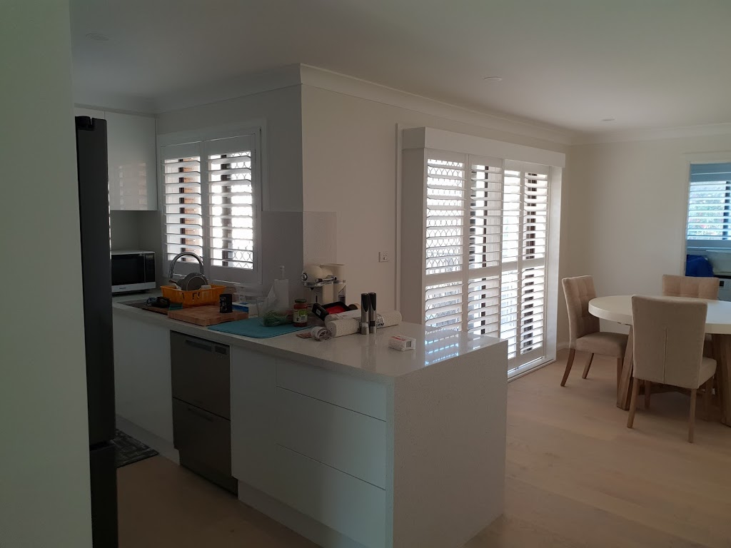 lake side blinds and shutters | 16 Gow Ave, Albion Park Rail NSW 2527, Australia | Phone: 0431 316 820