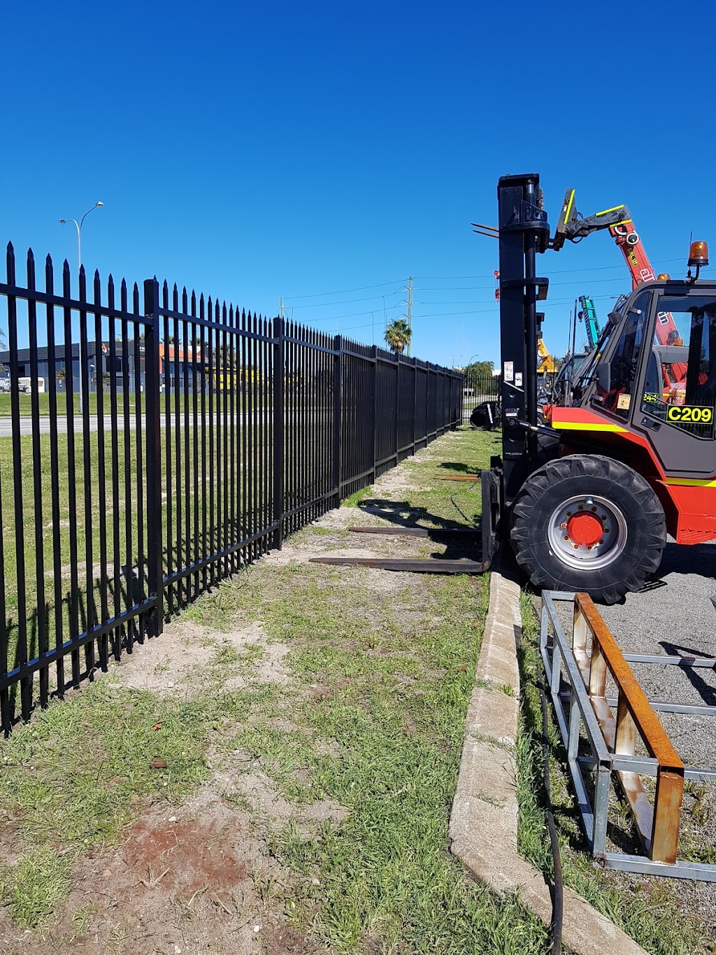 VGV Fencing | 55 Allum Way, Serpentine WA 6125, Australia | Phone: 0419 048 412