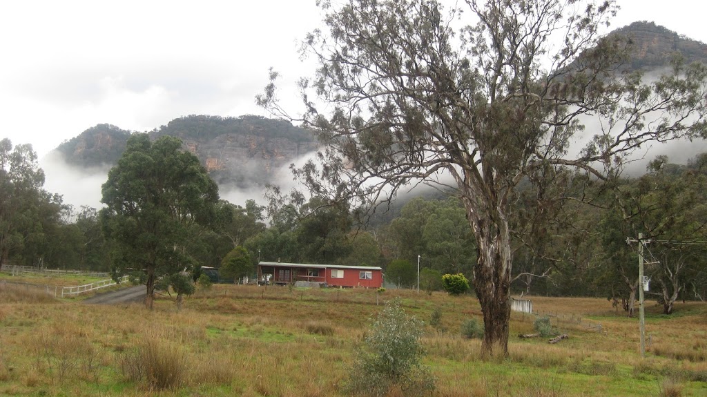 Capertee Valley Farmstays | park | 4679 Glen Alice Rd, Glen Davis NSW 2486, Australia | 0414243942 OR +61 414 243 942