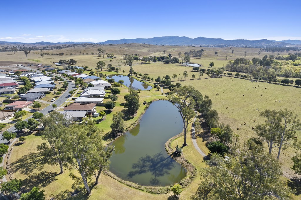 Woolmar Land Sales Centre - QM Properties | 2 Raleigh St, Woolmar QLD 4515, Australia | Phone: (07) 3874 0086