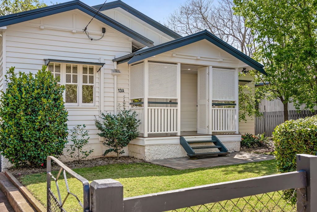 The Keepers House - huge beautifully styled 3 bedroom, 2 bathro | lodging | 13A Dunmore St, East Toowoomba QLD 4350, Australia | 0402379007 OR +61 402 379 007