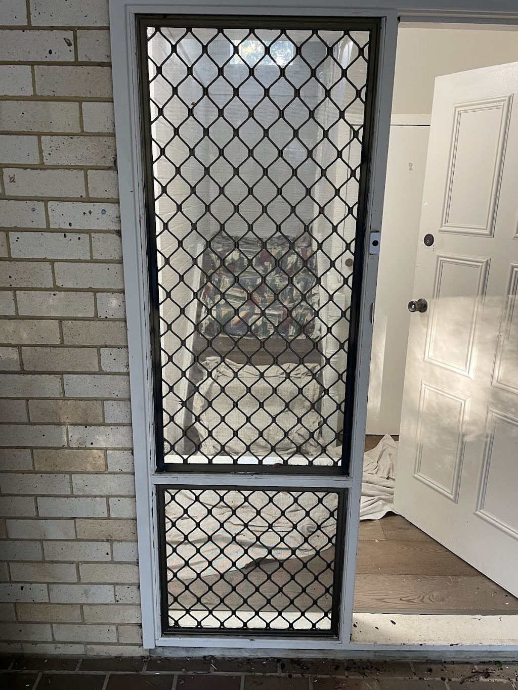 Fine Line Glass & Glazing | 185 Old Stock Rte Rd, Oakville NSW 2765, Australia | Phone: 0423 092 156