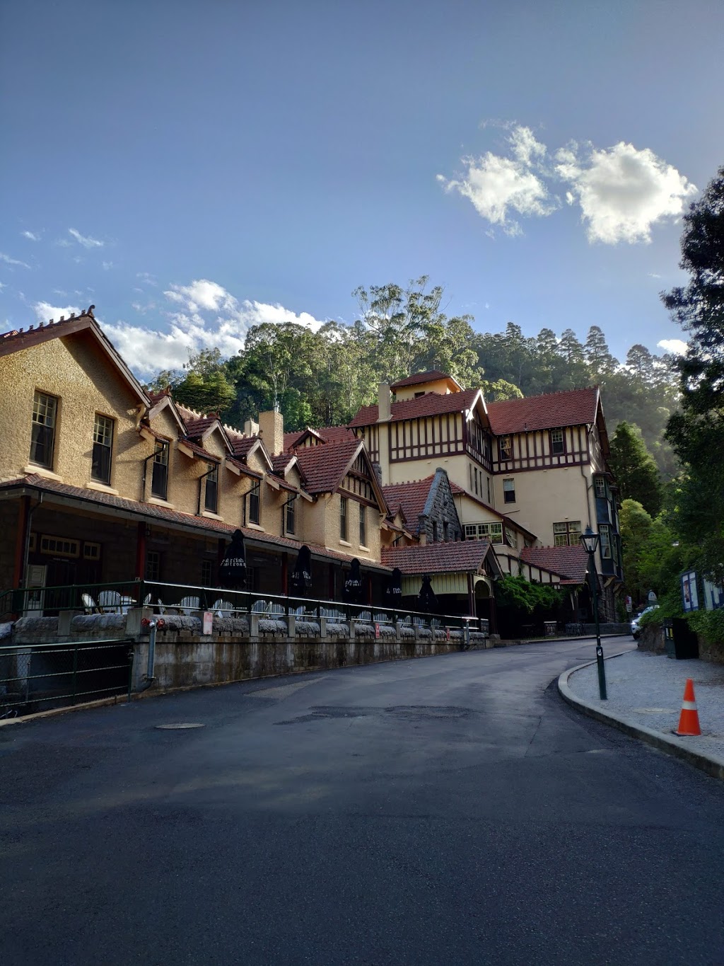 Jenolan caves house | lodging | 4655 Jenolan Caves Rd, Jenolan NSW 2790, Australia | 0263593911 OR +61 2 6359 3911