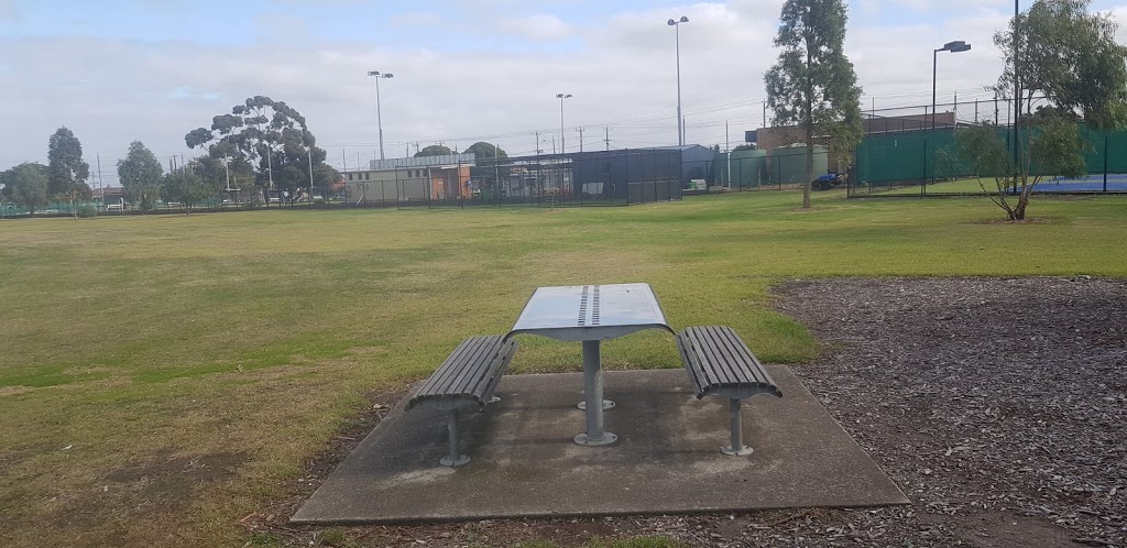 Robert Barret Reserve | park | 137 Rosamond Rd, Maribyrnong VIC 3032, Australia