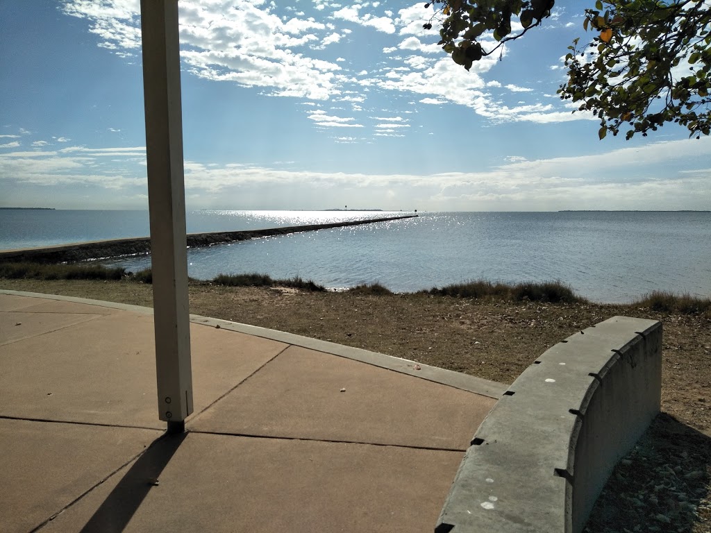 Breakwater Park | park | 23/25 Waterloo Esplanade, Wynnum QLD 4178, Australia | 0734038888 OR +61 7 3403 8888