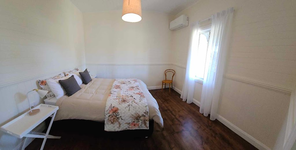 oak tree farmhouse | 175 Coramba Rd, Dorrigo NSW 2453, Australia | Phone: 0448 693 541