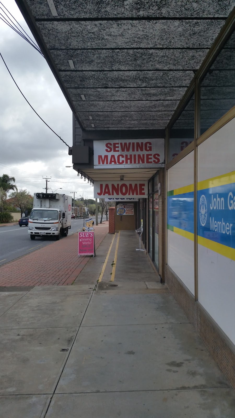Sues Sewing world | home goods store | 165 St Bernards Rd, Rostrevor SA 5073, Australia | 0883651005 OR +61 8 8365 1005