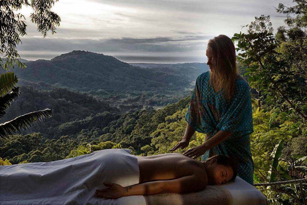 Treehouse in The Pocket | 333 Skyline Rd, Middle Pocket NSW 2483, Australia | Phone: 0415 949 636