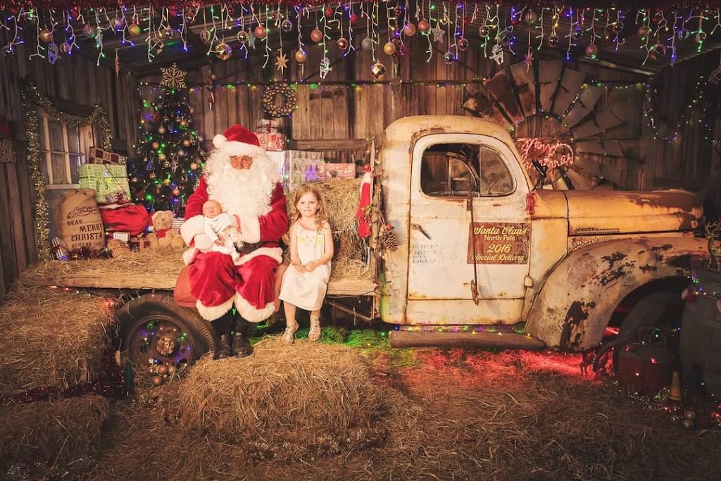 Drouin Santa Photos | 51 Wellwood Rd, Drouin VIC 3818, Australia | Phone: 0412 942 897