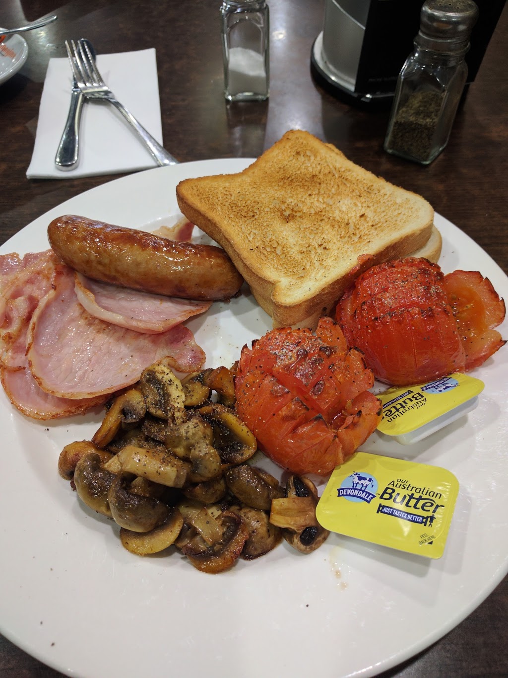 Silvana Cafe & Restaurant | 727 Tapleys Hill Rd, Adelaide Airport SA 5950, Australia | Phone: (08) 8356 8858