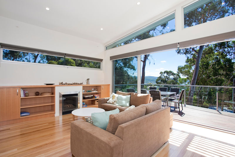 STIRLING VIEW Holiday Home Lorne | lodging | 34A Charles St, Lorne VIC 3232, Australia | 0352894233 OR +61 3 5289 4233