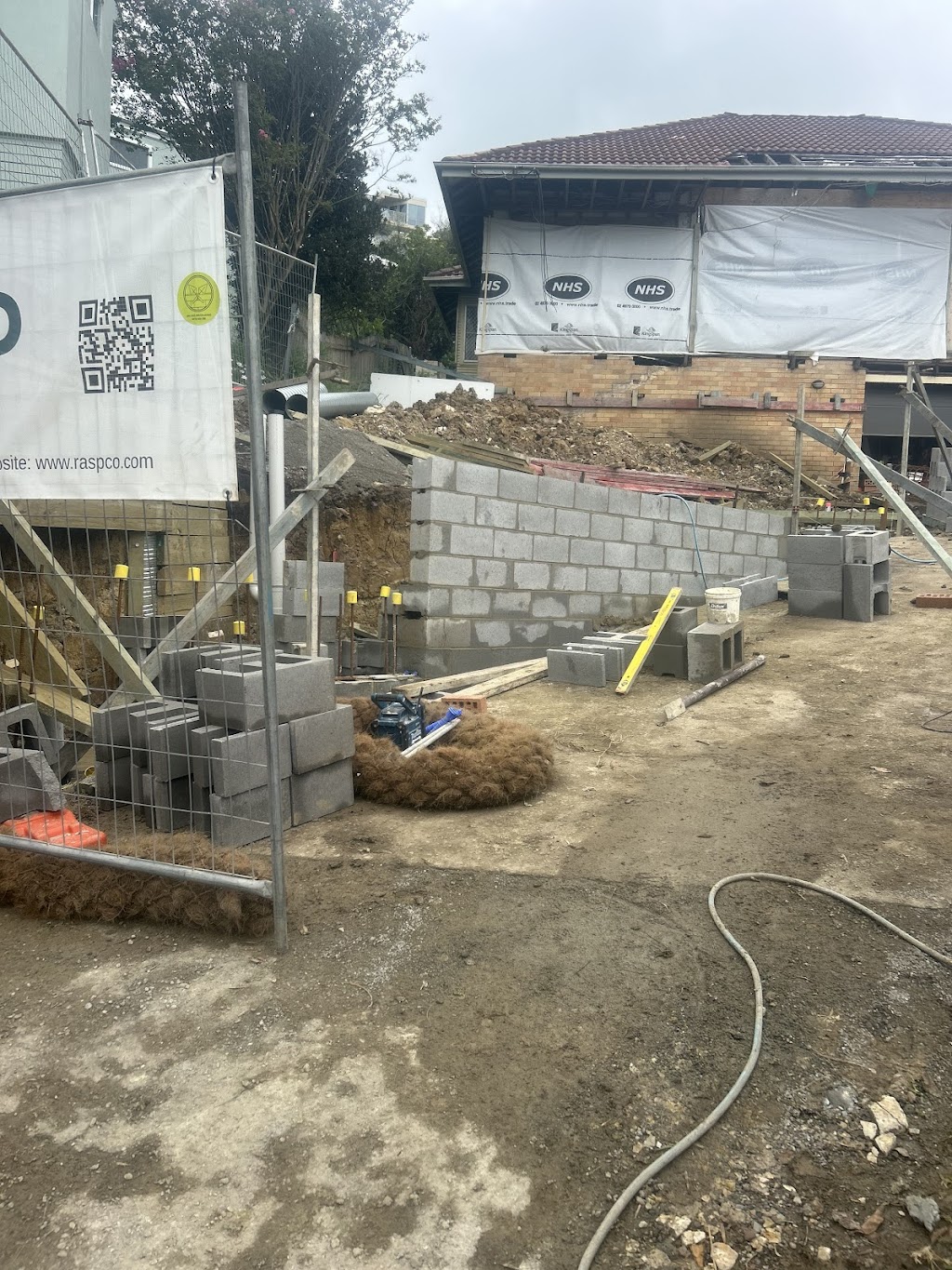 Big Dog Bricklaying | 66 Watagan Forest Dr, Jilliby NSW 2259, Australia | Phone: 0418 459 308