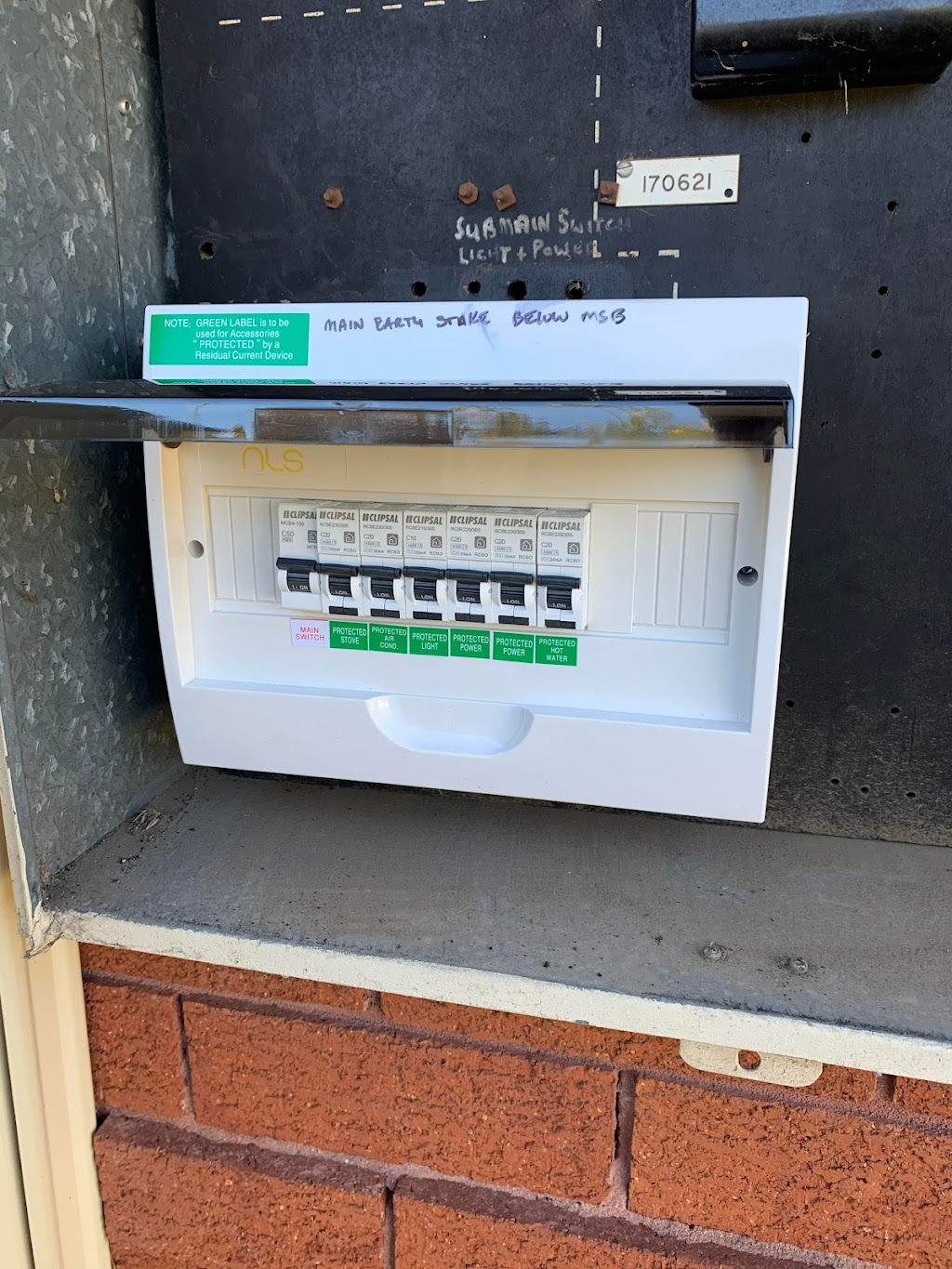 Golden Electrical Co. | 26 Bruce Rd, Glenbrook NSW 2773, Australia | Phone: 0492 990 984