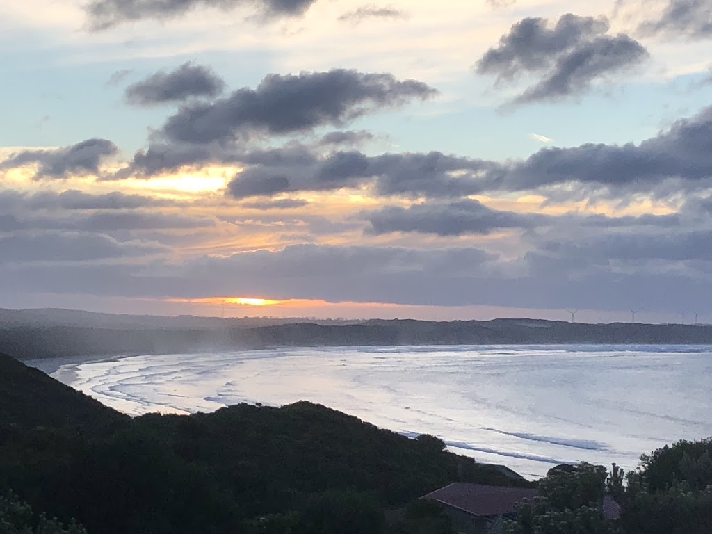 Mermaids View Beach House | 27 Panoramic Dr, Cape Bridgewater VIC 3305, Australia | Phone: 0411 336 721