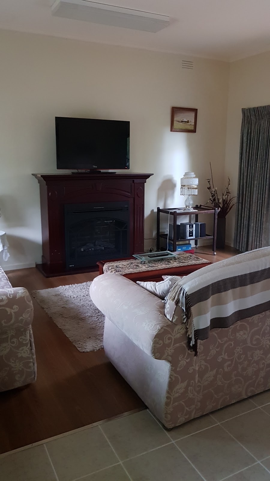 Butlers Guesthouse | lodging | 9-13 Strachan St, Birregurra VIC 3242, Australia | 0352362116 OR +61 3 5236 2116