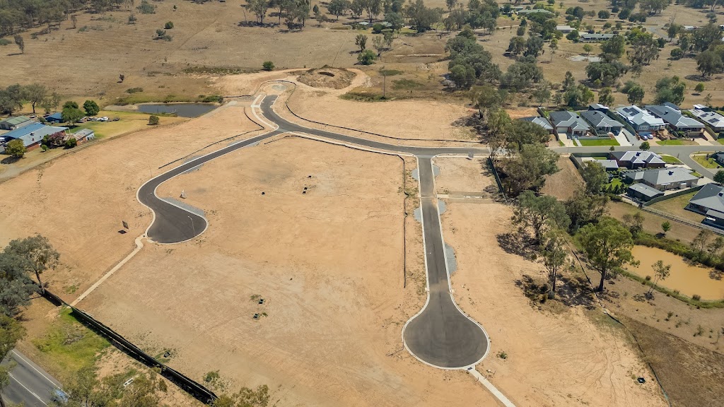 Macarthur Grove Estate | 586 Urana Rd, Lavington NSW 2641, Australia | Phone: 0488 044 046