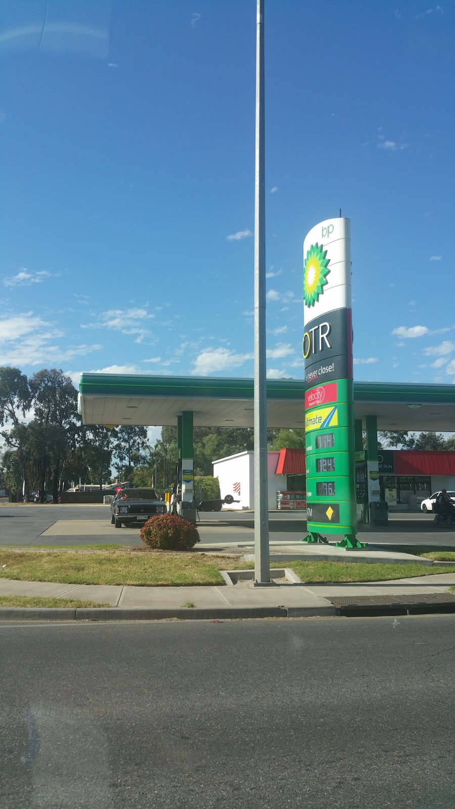 BP | gas station | 328 Salisbury Hwy, Kings Rd, Salisbury Downs SA 5108, Australia | 0882581416 OR +61 8 8258 1416