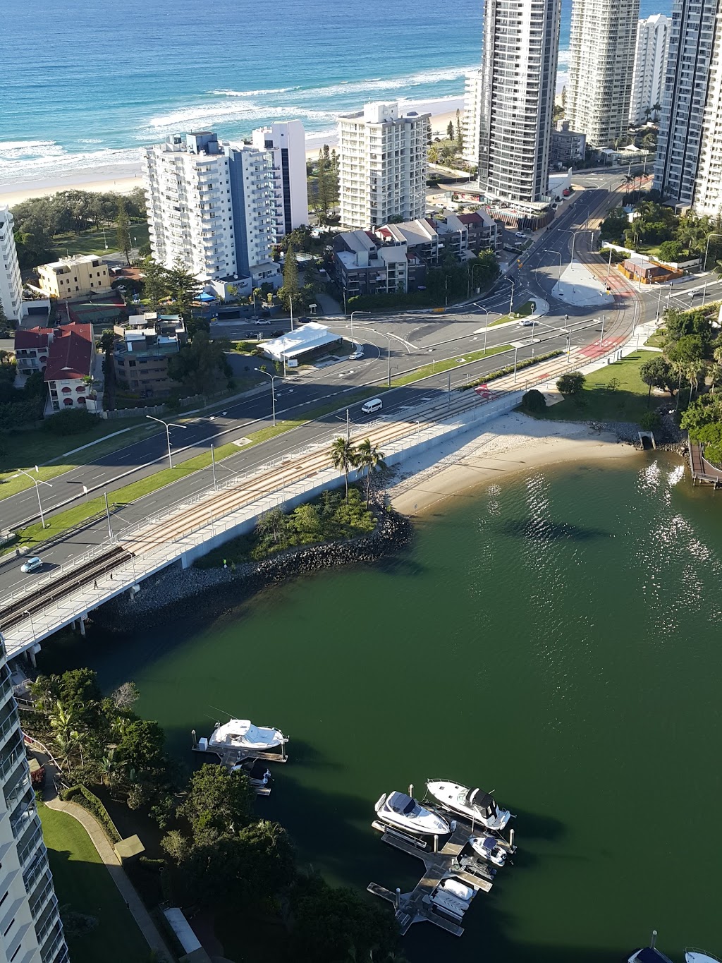 Jarriparilla Cove | park | 168 Ferny Ave, Surfers Paradise QLD 4217, Australia