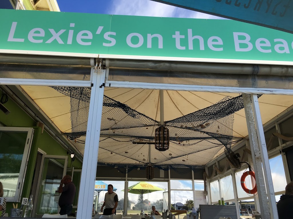 Lexies on the Beach | cafe | 128 Mitchell St, Stockton NSW 2295, Australia | 0249284226 OR +61 2 4928 4226