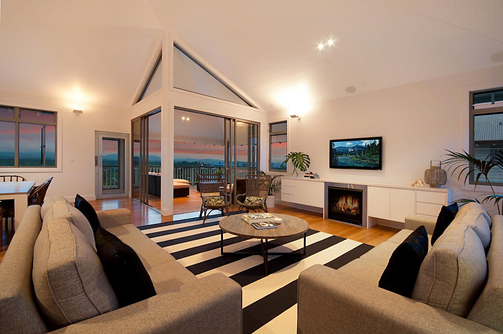 A PERFECT STAY Vantage Over Byron | 57 Ruskin St, Byron Bay NSW 2481, Australia | Phone: 1300 588 277