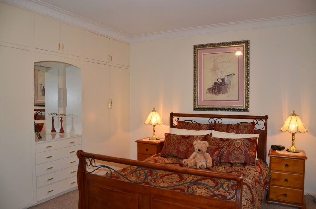 Admurraya House Bed & Breakfast | lodging | 16 Meehan St, Rutherglen VIC 3685, Australia | 0409259712 OR +61 409 259 712