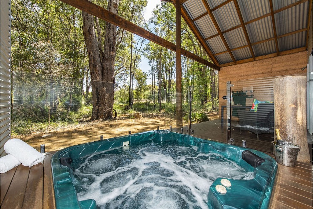 Hidden Valley Eco Lodges & Day Spa | 85 Carinyah Rd, Pickering Brook WA 6076, Australia | Phone: (08) 9293 7337