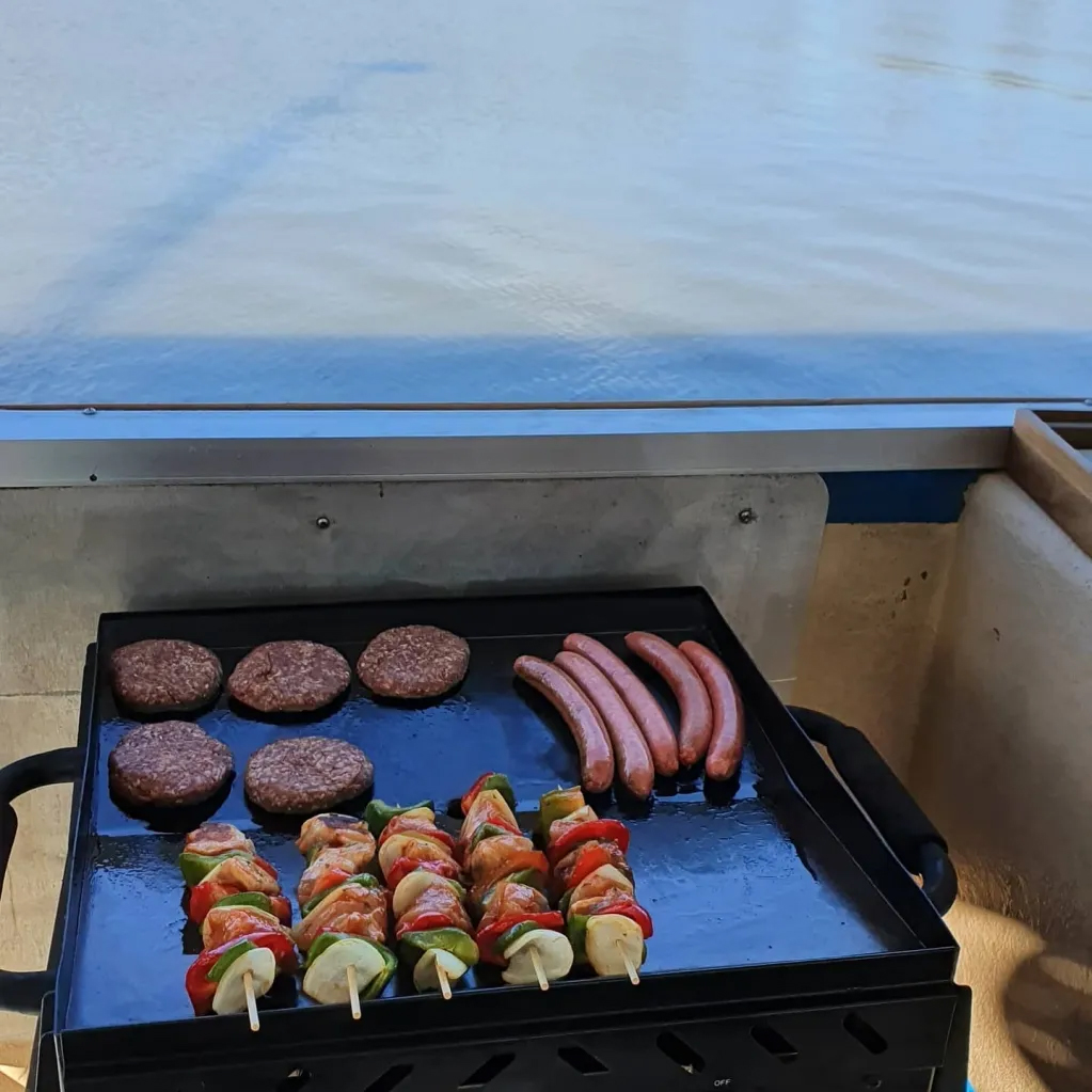 Reedy Creek Retreat BBQ Boats |  | 99 Pelican Dr, Mannum SA 5238, Australia | 0473339766 OR +61 473 339 766