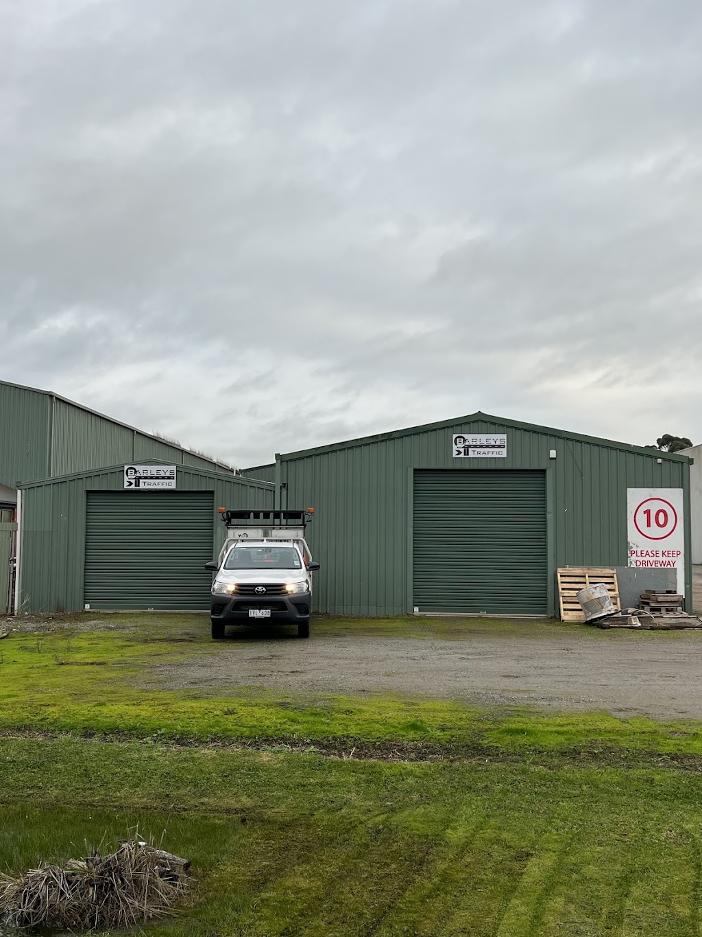 Barleys Traffic Management Pty Ltd | 1/95 Tooradin Station Rd, Tooradin VIC 3980, Australia | Phone: (03) 9088 7592